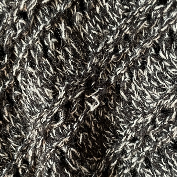 Express Marled Poncho - Picture 6 of 7